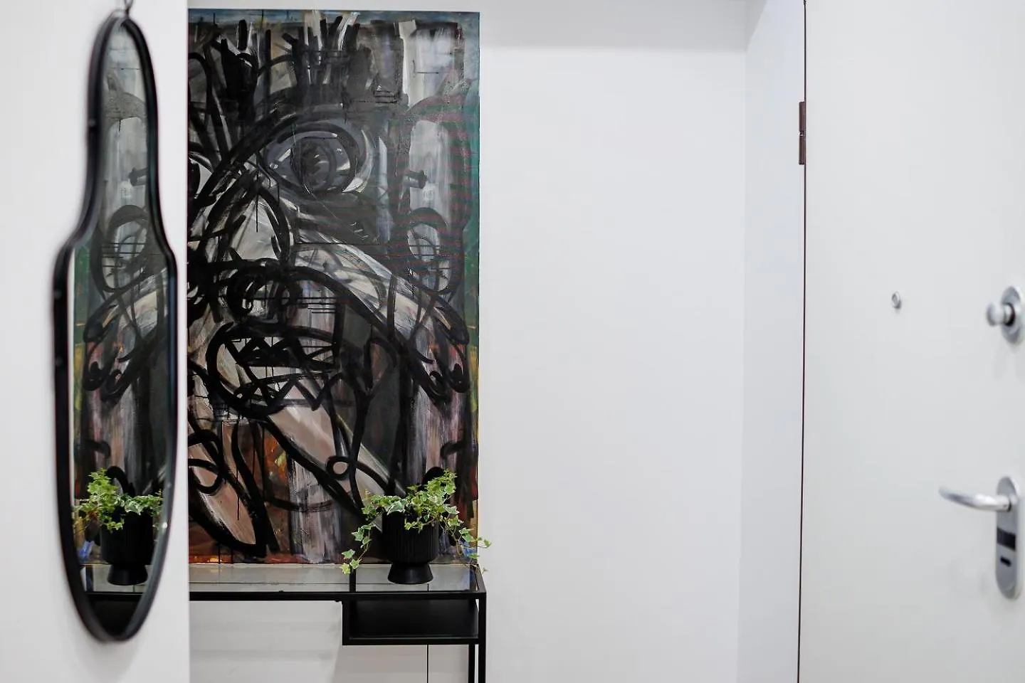 The Corner Luxe Apartment Bükreş