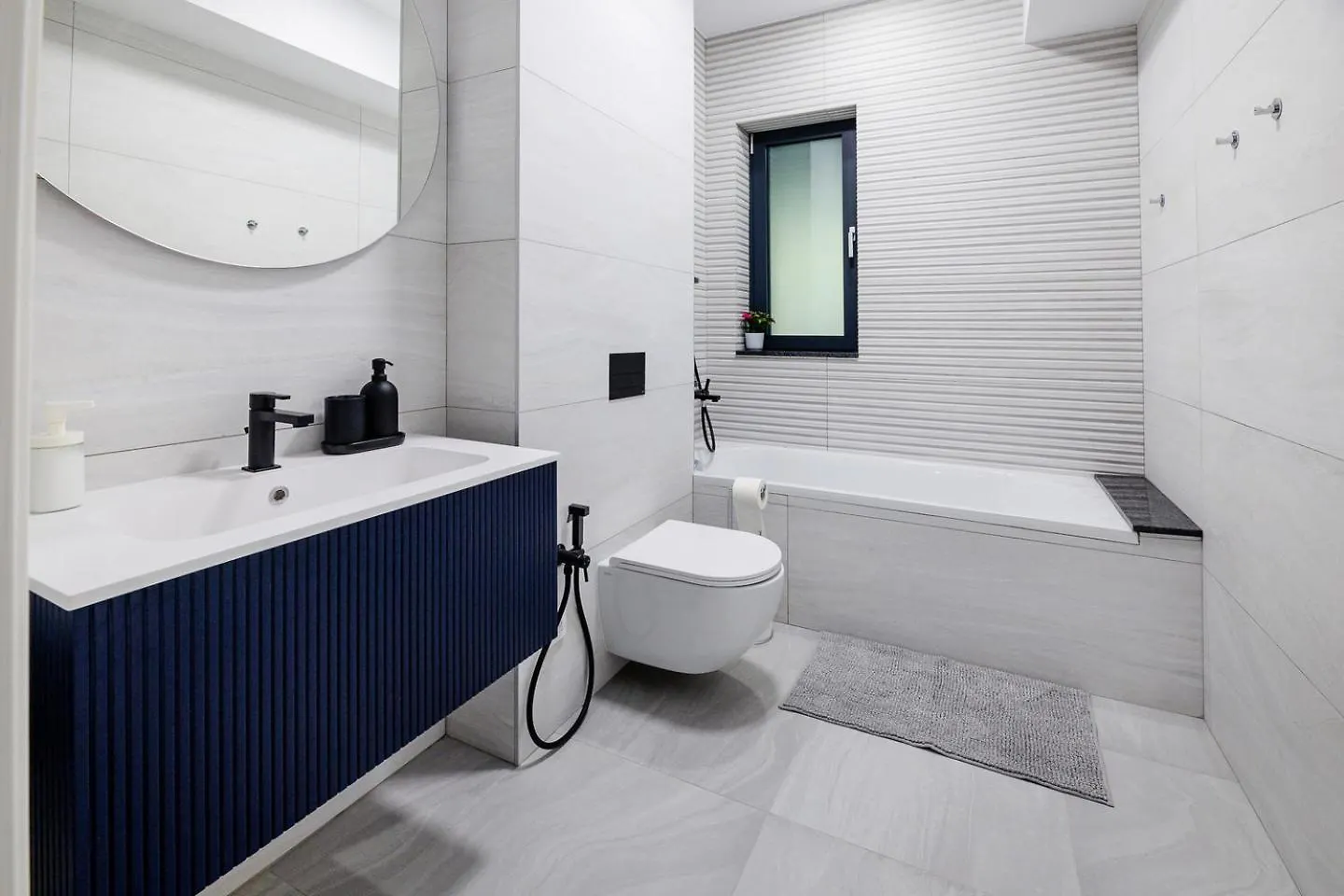 The Corner Luxe Apartment Bükreş